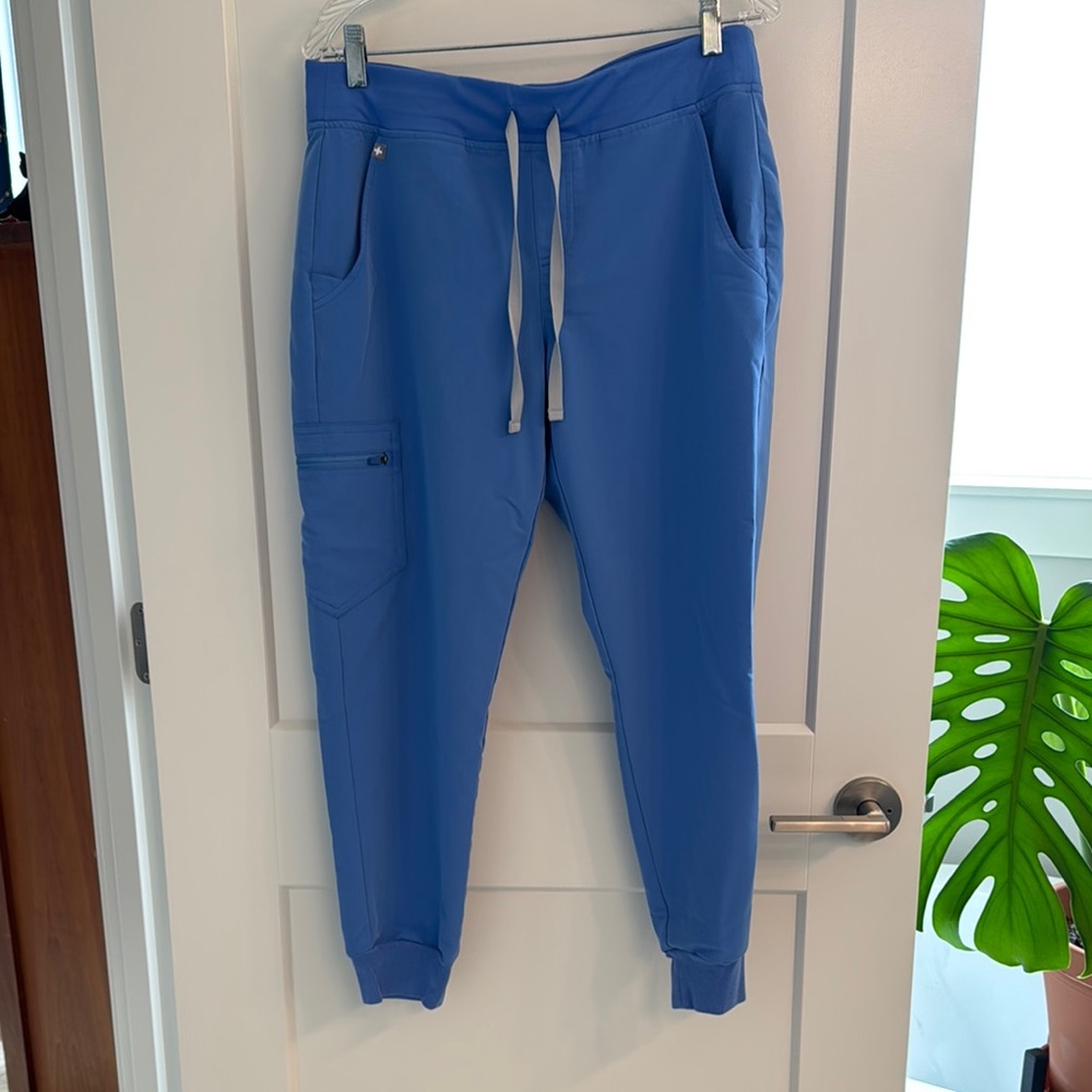 Figs Zamora women’s pants.